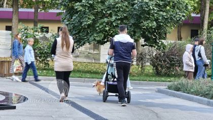 «Подрастешь — поймешь» — худшее, что можно сказать ребенку при разводе. Психологи объяснили, как говорить правильно